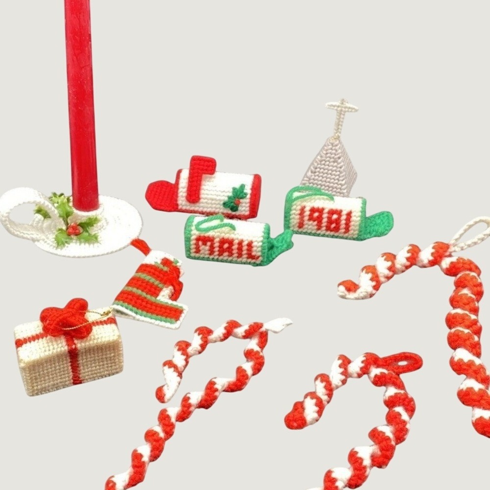 Lot‎ of 10 VTG Handmade Plastic Canvas Needlepoint Christmas Ornaments Assorted